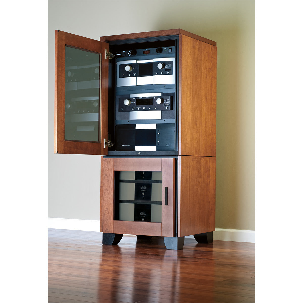 Salamander Chameleon Collection Elba 517 RM Single Pro Audio Rack (Wide Framed American Cherry Doors with Smoked Glass Inserts)